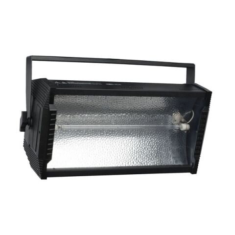 Showtec Titan Strobe BLAZE, 1500 Watt Strobe, Blindereffekt, RGB-Hintergrundeffekt