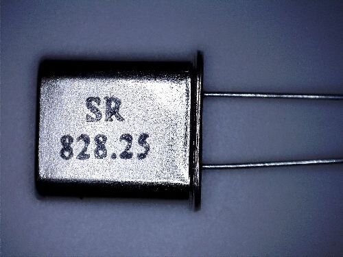 Quarz 828,250 MHz UHF-204 groß