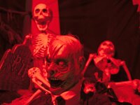 Halloween Zombie, animated 43cm