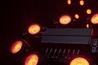 Showtec Titan Strobe FLEX FX, Set aus 8x 100 W LED-Stroboskopen + Steuerung