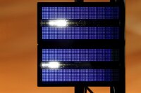 Showtec Titan Strobe 1000 FX, 1000 Watt LED-Stroboskop mit RGB-LED-Sektionseffekten